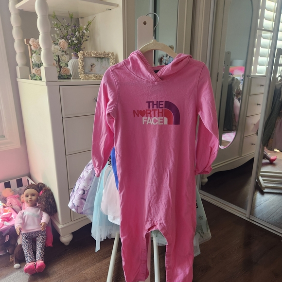 The North Face Infant Pink Apparel - Picture 1 of 3